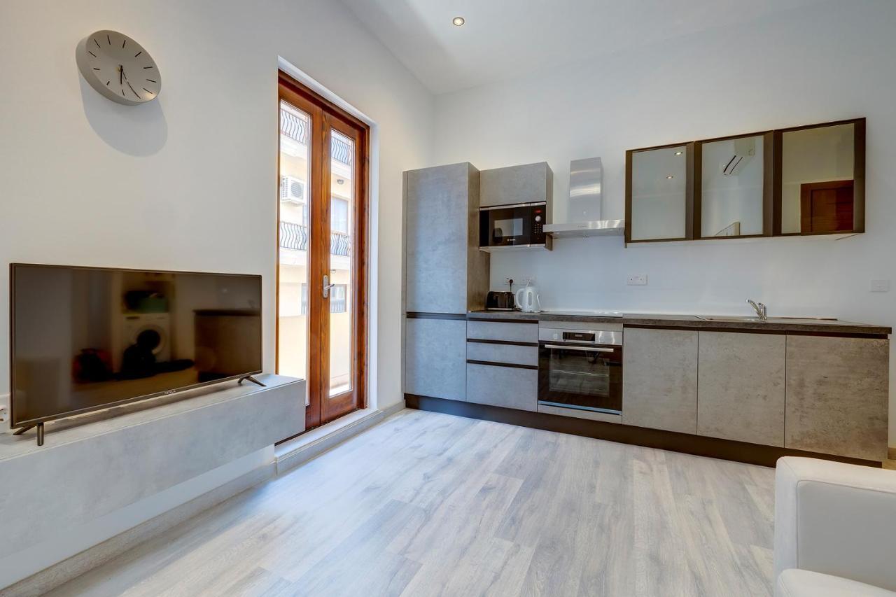 Modern Apartment In The Best Area Of Sliema Ngoại thất bức ảnh