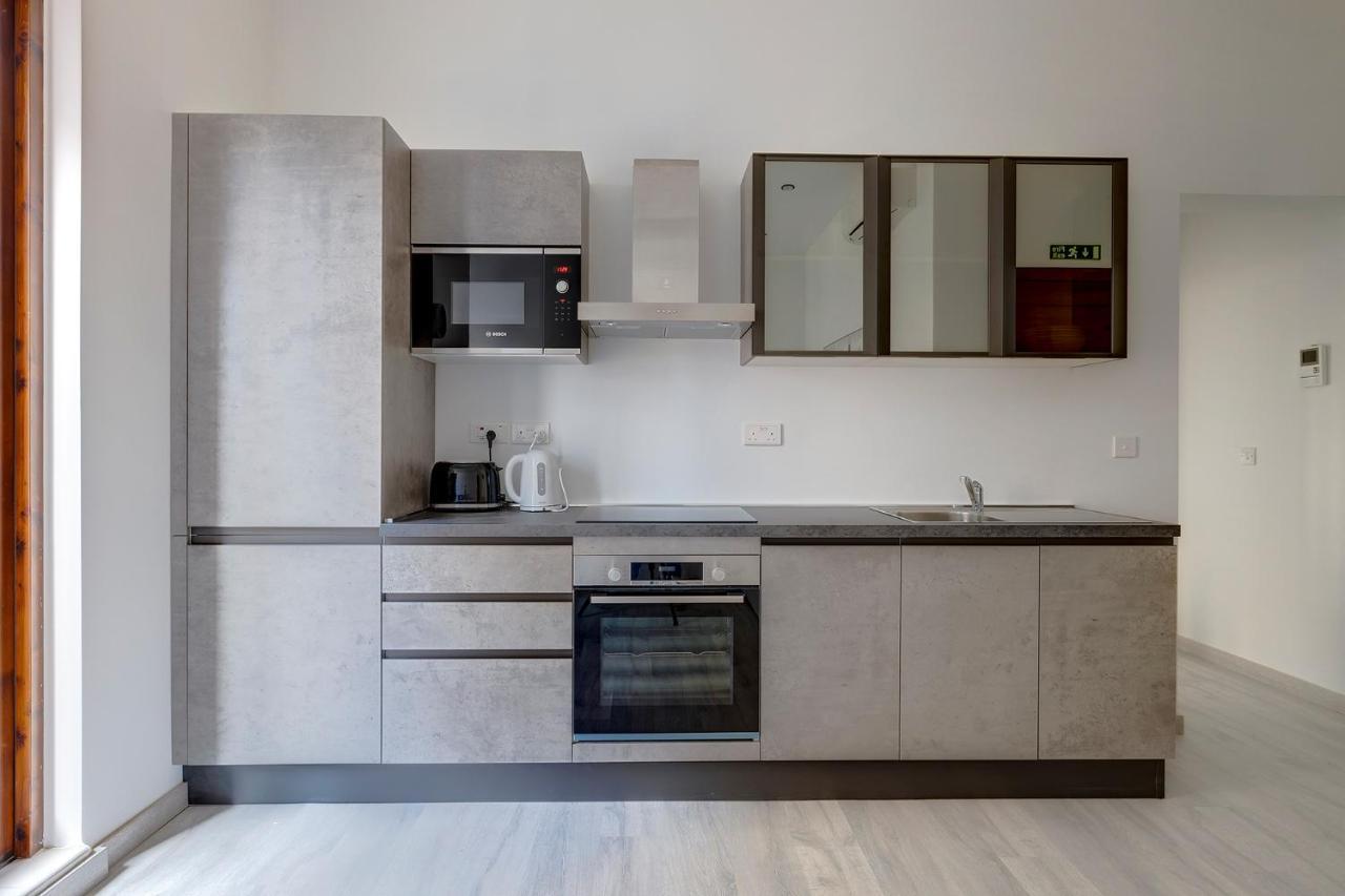Modern Apartment In The Best Area Of Sliema Ngoại thất bức ảnh