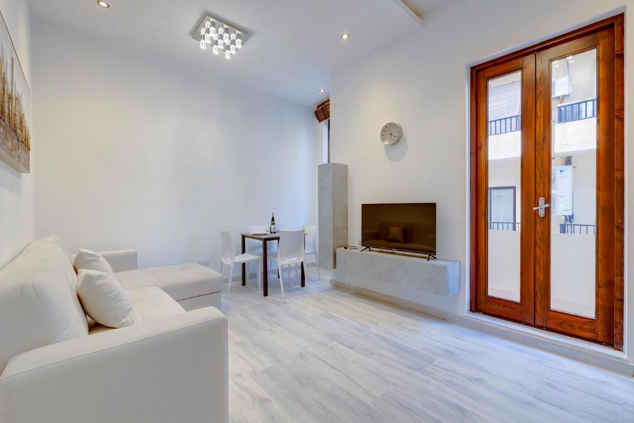 Modern Apartment In The Best Area Of Sliema Ngoại thất bức ảnh