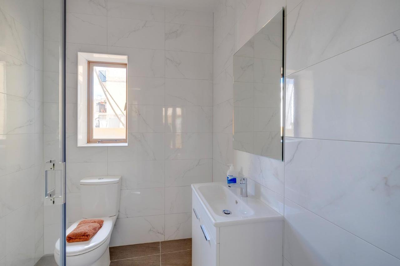 Modern Apartment In The Best Area Of Sliema Ngoại thất bức ảnh